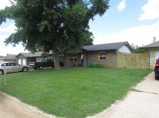 414 S Meadow Ln, Mustang, OK 73064