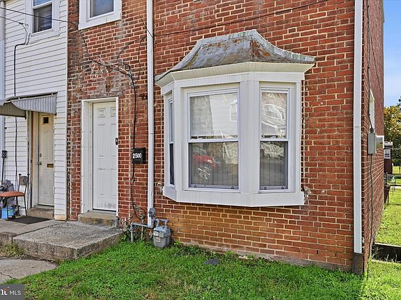 3rd image of 2500 Jessup St