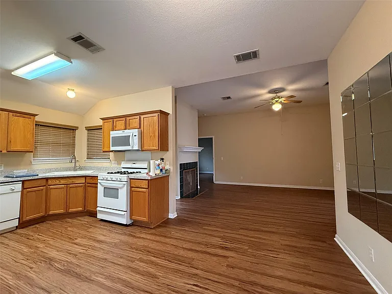 25 Azalea Dr — Photo 7