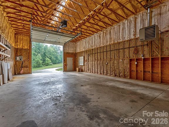 2nd image of 476 Jackson Loop Rd