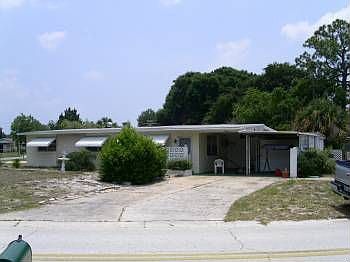 4th image of 4485 Rosehill Ave