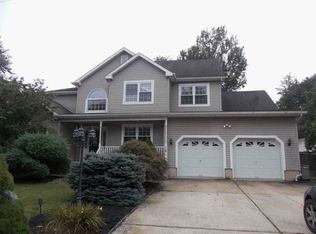 18 Avenue A, Helmetta, NJ 08828