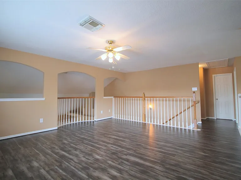 19927 Black Canyon Dr — Photo 25