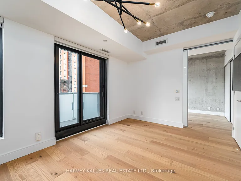 11 Charlotte St #507 — Photo 6