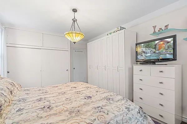 Sold by Ben Bay Realty Co | media 8