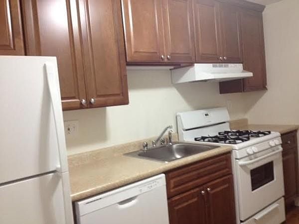 2nd image of 11 Allen St APT 204