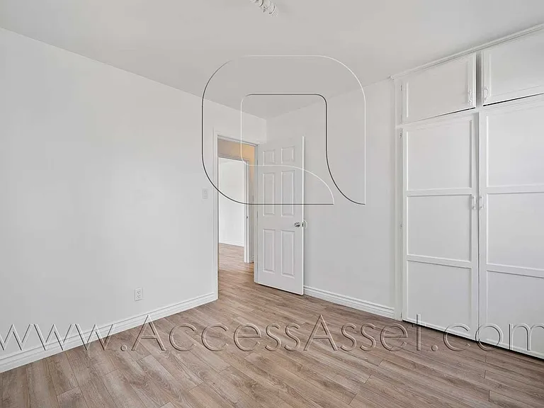 4239 W 179th St — Photo 25