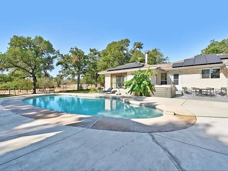 2101 Chaparral Rd — Photo 4