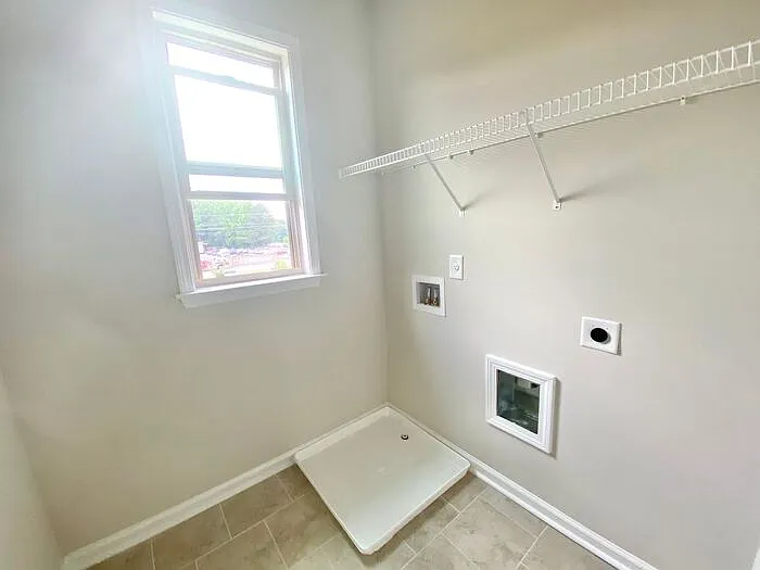230 Mahone Dr — Photo 19