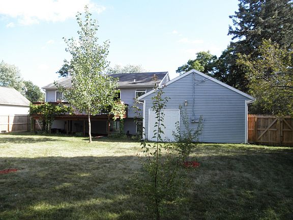 3rd image of 735 Hunt St