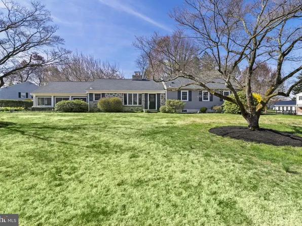 1259 Thomas Rd, Wayne, PA 19087