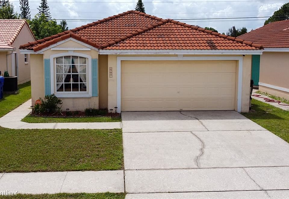 1st image of 2281R Santa Lucia St