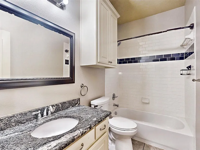 1641 Hidden Bluff Ct — Photo 29
