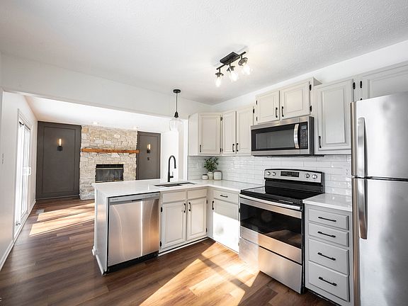4th image of 6785 Dunsany Ln