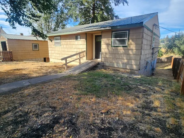 221 NW 2nd St, Goldendale, WA 98620