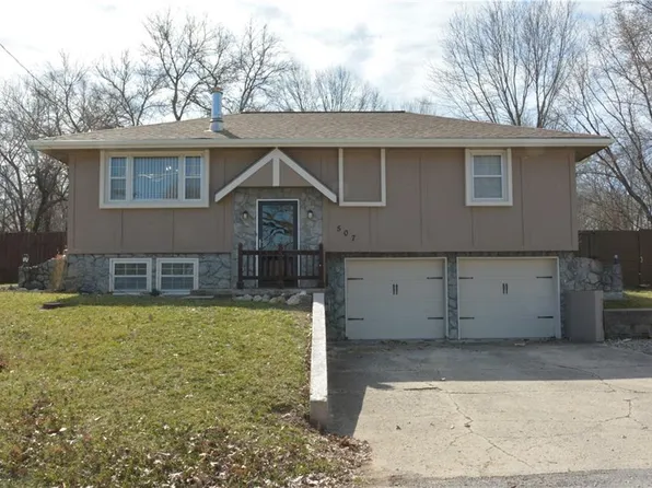 507 E Forest St, Harrisonville, MO 64701