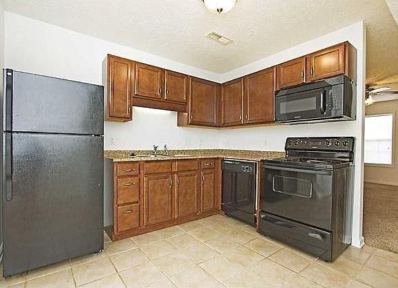 3rd image of 2287 McCormick Ln APT G