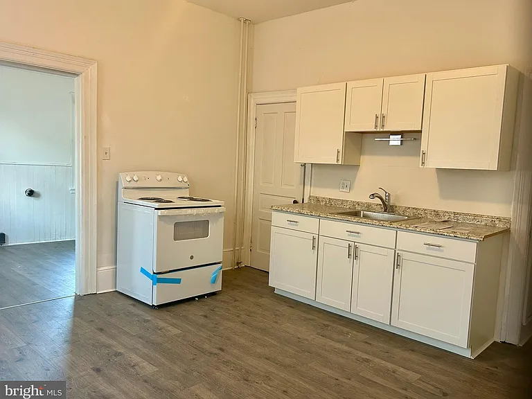 270 Grant St — Photo 6