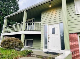 15212 SE 1st St, Bellevue, WA 98007