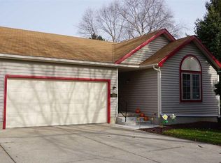 903 Sky Ridge Dr, Madison, WI 53719