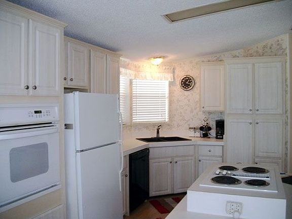 5th image of 108 Lake Pointe Dr