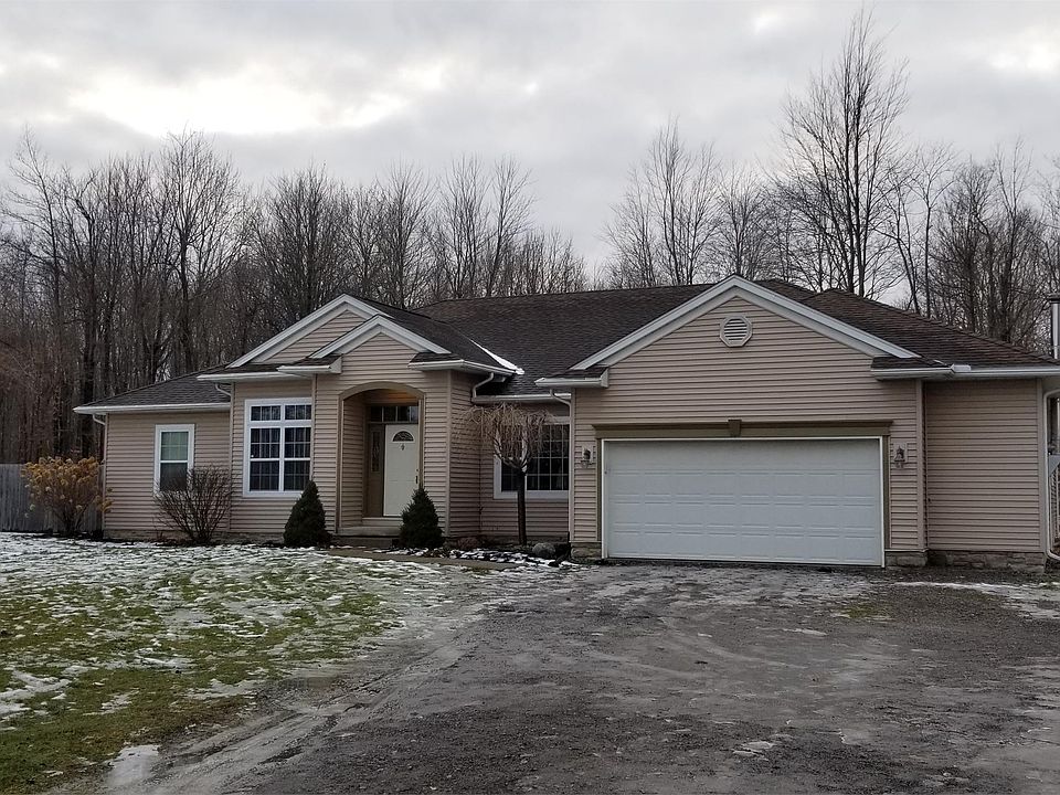 1st image of 730 Meadowbrook Dr