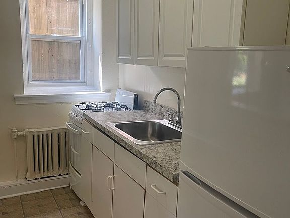 4th image of 4801 Pine St #4815-A1