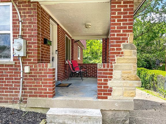 4th image of 1483 Clovernoll Dr