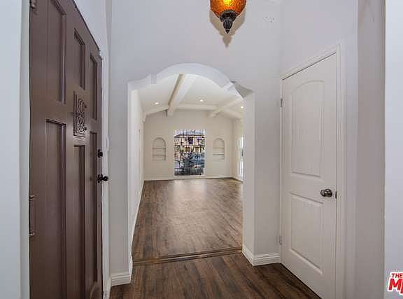 5th image of 7909 Crenshaw Blvd
