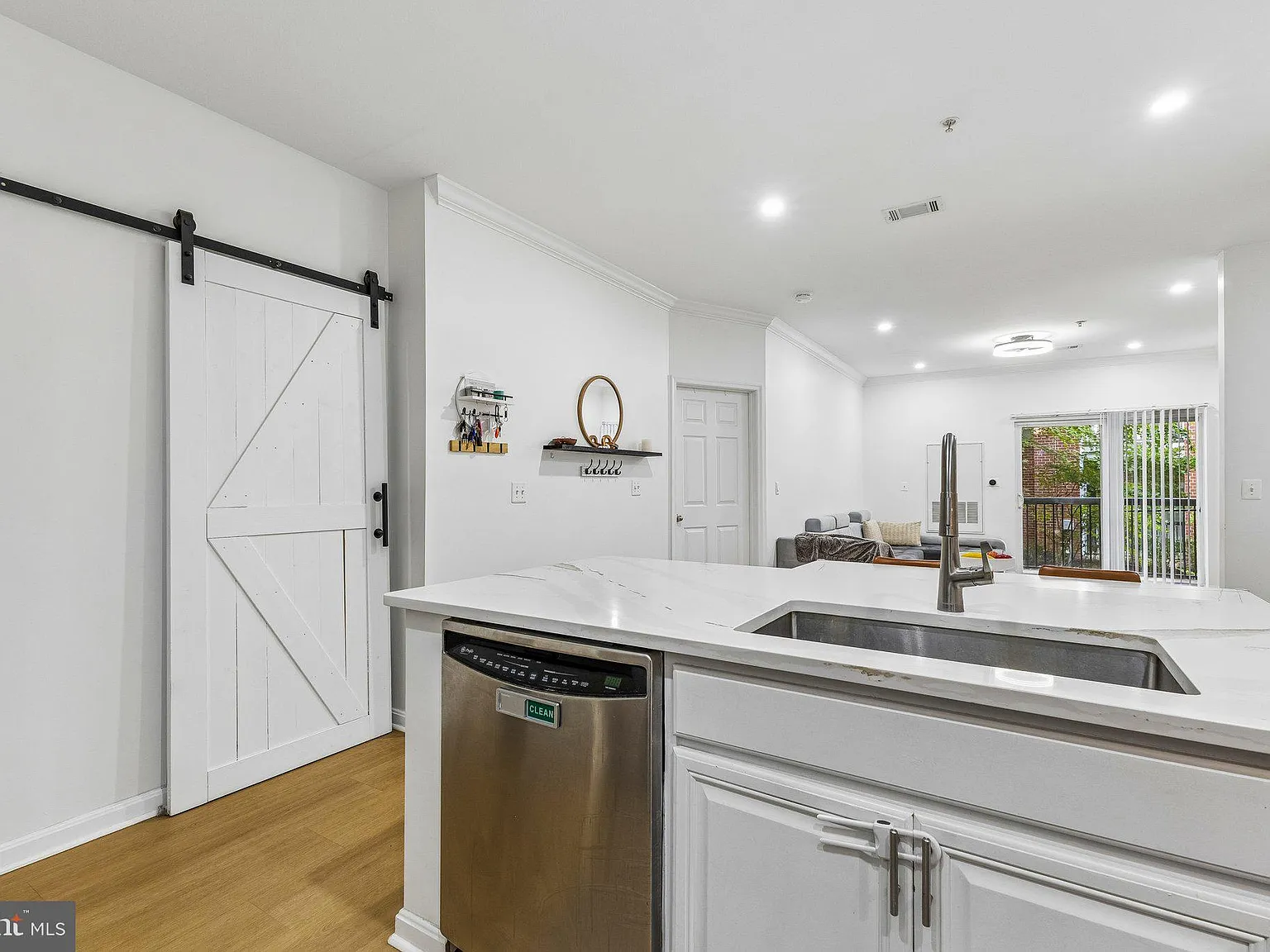 Fairfax Ridge Condo — Photo 3