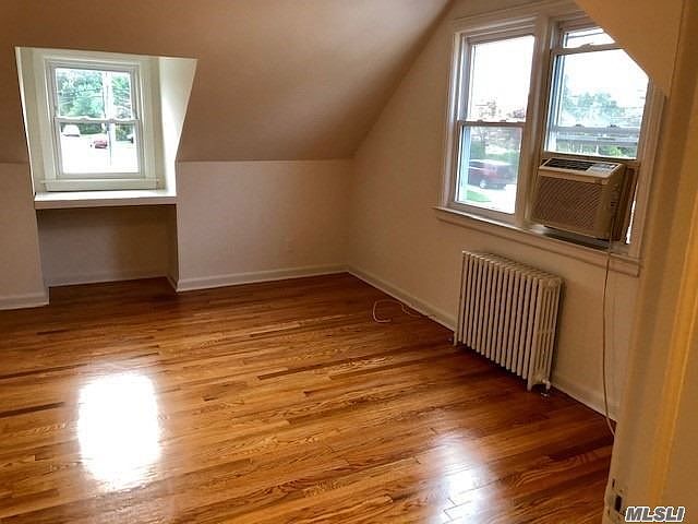 1st image of 25 Guilfoy St APT 2