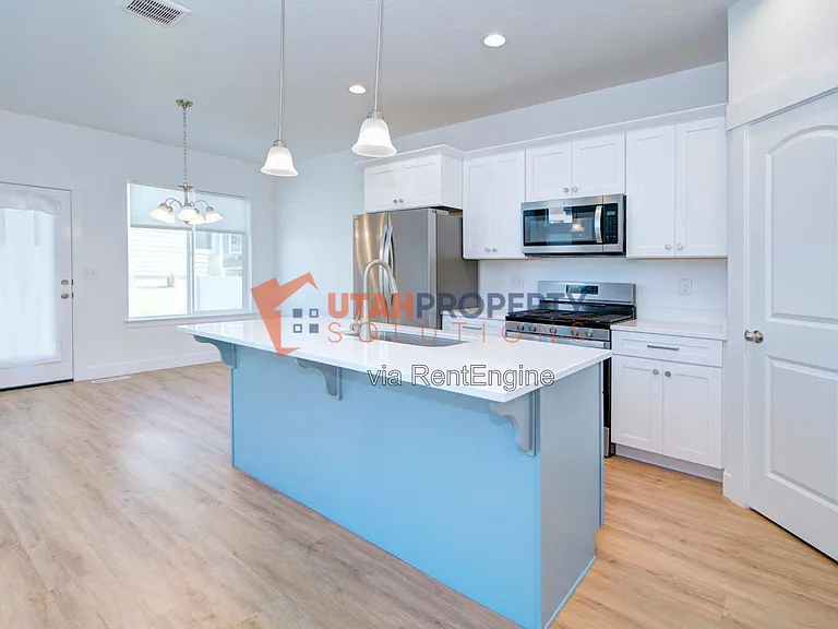 1316 W Dawes Way — Photo 10