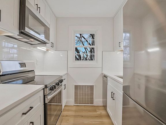 2nd image of 1217 N Kensington St APT 5