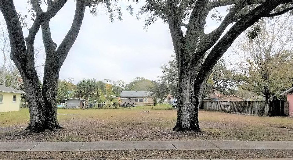 1st image of N Lavon Ave