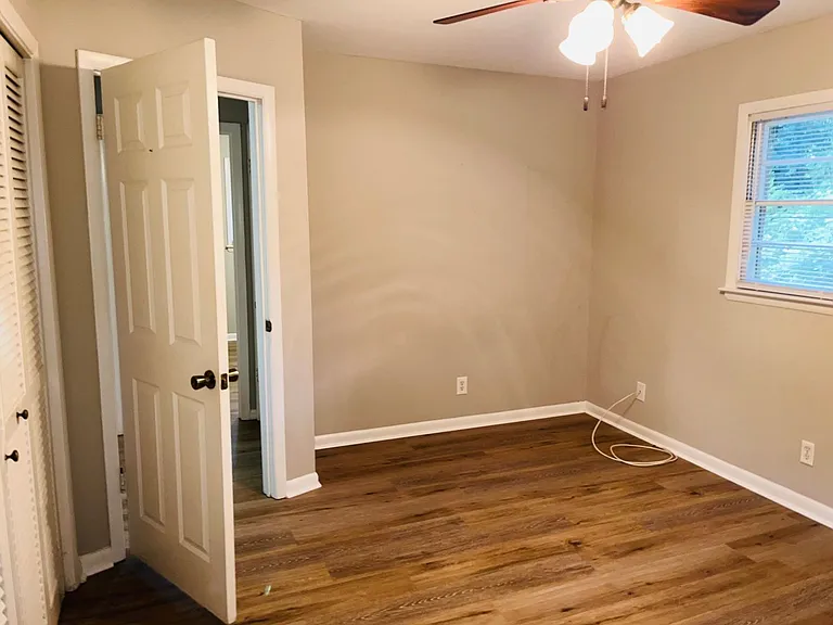 943 Parkstone Dr — Photo 13