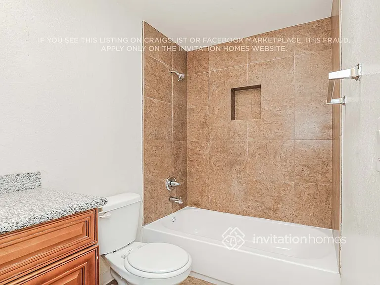 7501 W Whitton Ave — Photo 9
