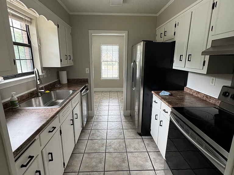 1160 Abilene Dr W — Photo 4