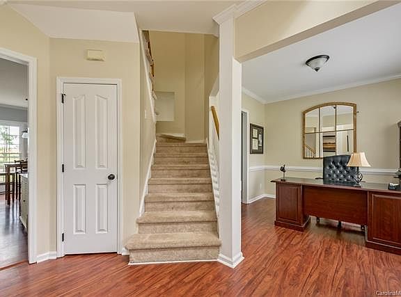4th image of 17000 Shady Glen Dr