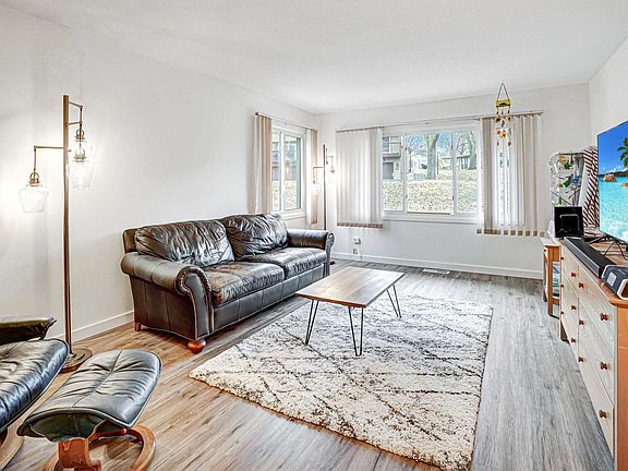 2nd image of 225 River Woods Ln