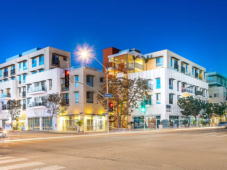Lincoln SM _ Apartments in Santa Monica, CA-37
