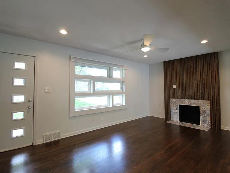 5739 Beverly Ln — Photo 3
