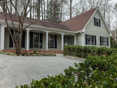 190 N Springs Ct NW, Sandy Springs, GA, 30328