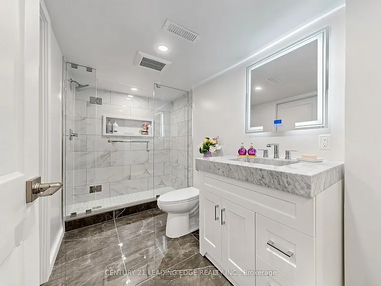 177 Laurendale Ave — Photo 40