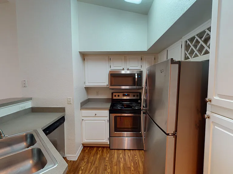 Ashton at Waterford Lakes — Photo 45