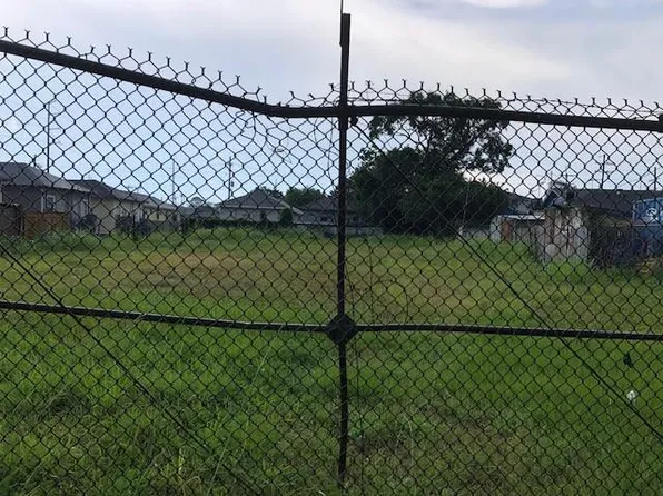 8307 & 8311 Colapissa St, New Orleans, LA 70118