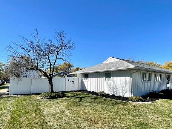 3rd image of 2701 N Winston Dr