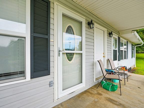 3rd image of 377 Bandy Rd