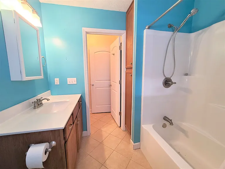 121 Fairfax Rd — Photo 21