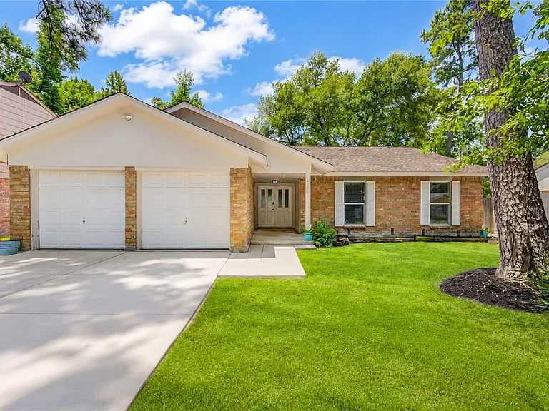 2114 River Village Dr — Photo 2