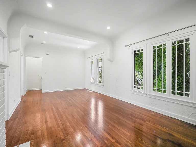 1315 N Hayworth Ave #3/4 — Photo 3